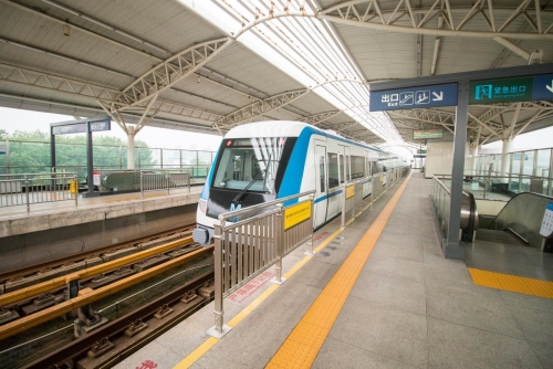 千庫(kù)網(wǎng)_軌道交通鐵路軌道列車_攝影圖編號(hào)1358275(1)_副本.jpg